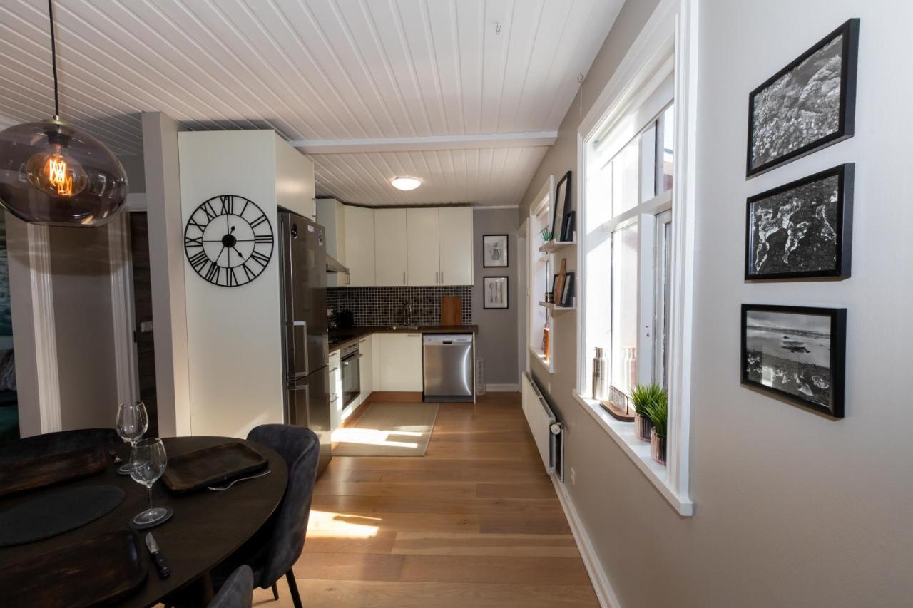 Lovely 2-Bedroom Apartment In 阿克雷里 外观 照片